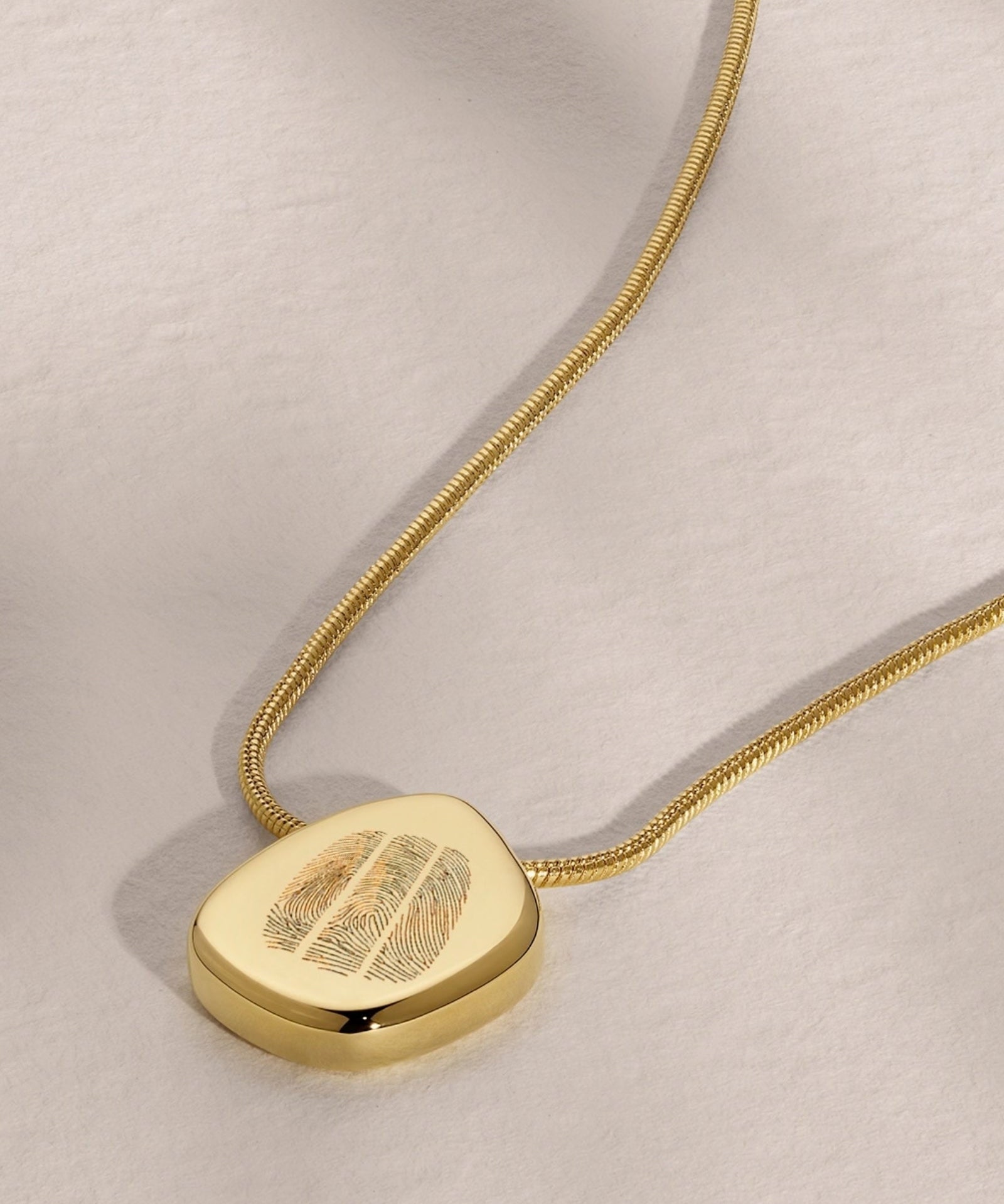 18k Gold 